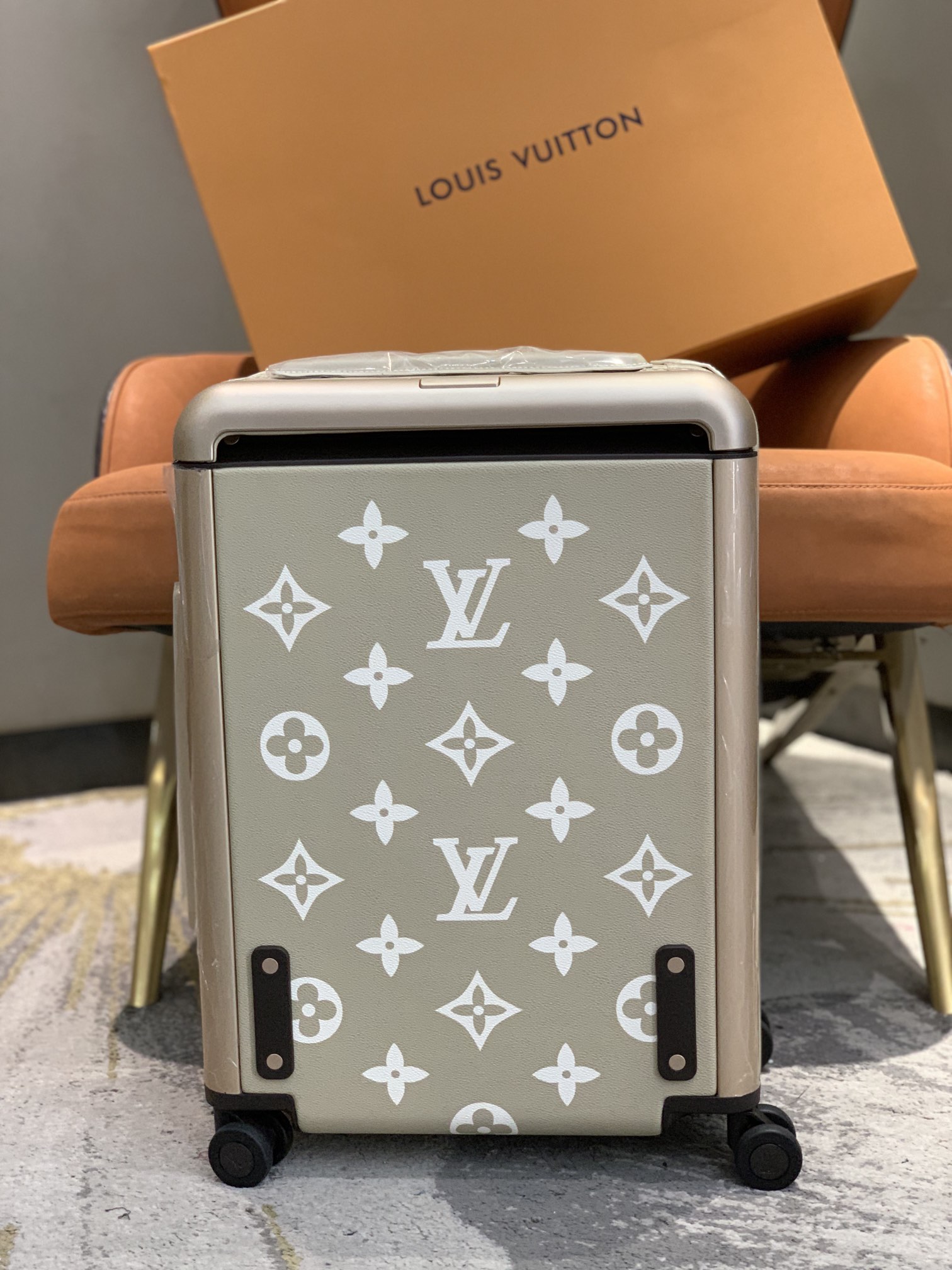 747bb8aad9527e47f3548aed70c8956e_1738373349_2161.jpg