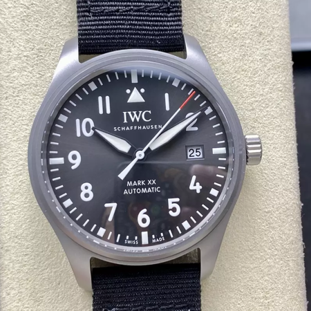 M+공장 IWC 파일럿 워치 마크 XX 파트루이유 스위스 IW328209