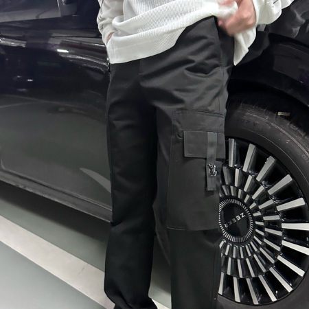 루이비통 테크니컬 팬츠 블랙