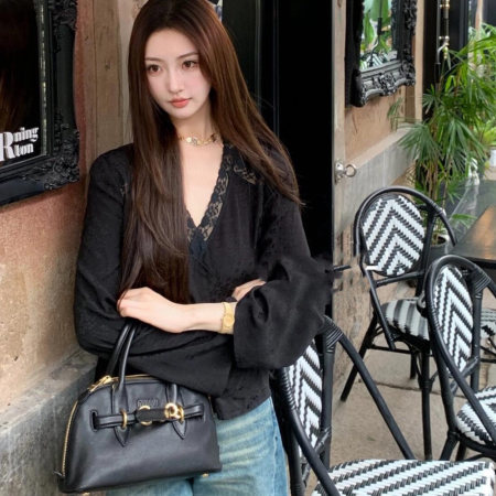 미우미우 아벙츄어 미니 나파 레더 백 블랙