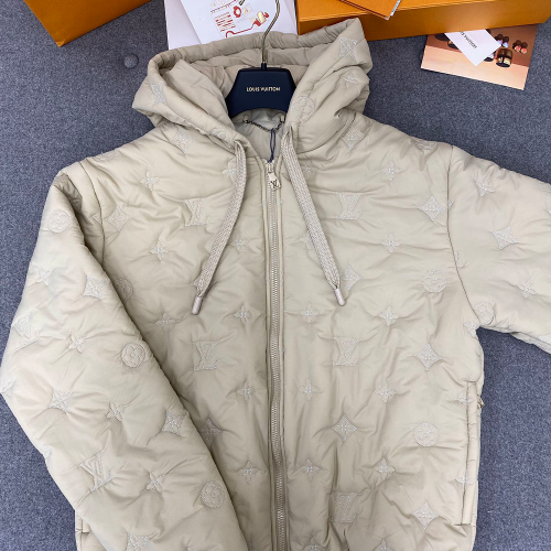 루이비통 모노그램 퀼티드 후디드 블루종 베이지