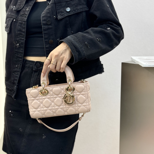 디올 Lady D-Joy 스몰 백 핑크 까나쥬 양가죽