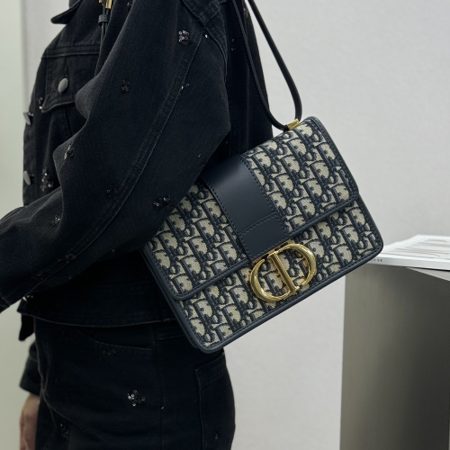 디올 30 몽테인 체인백 블루 디올 오블리크 자카드 미디엄