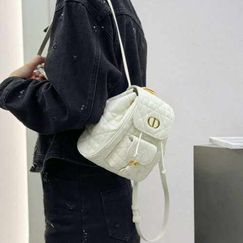 디올 카로 백팩 화이트 스몰