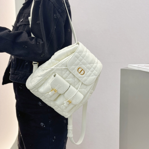 디올 카로 백팩 화이트 미디엄