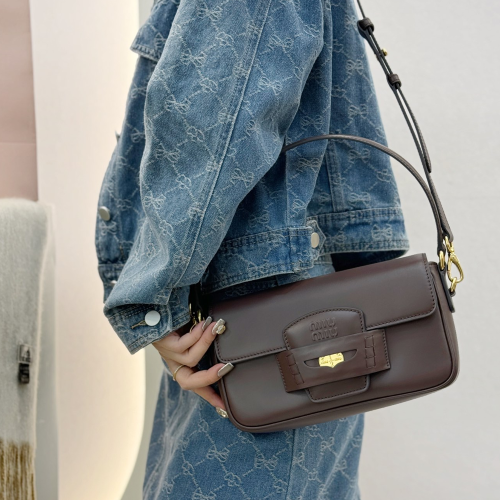 미우미우 페니 나파 가죽 숄더백 브라이어우드