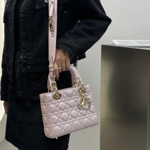 디올 레이디 디올 스몰 백 펄 핑크