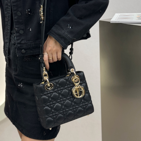 디올 레이디 디올 스몰 백 블랙 금장