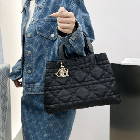 디올 뜨주흐 미디엄 토트백 블랙