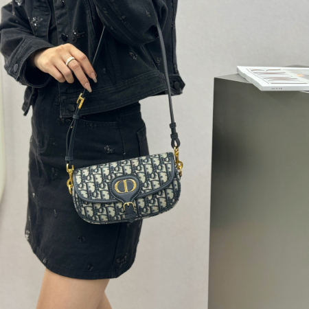 디올 바비 이스트웨스트 백 오블리크 자카드