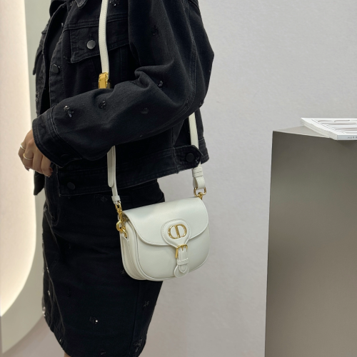 디올 스몰 바비 숄더백 라떼