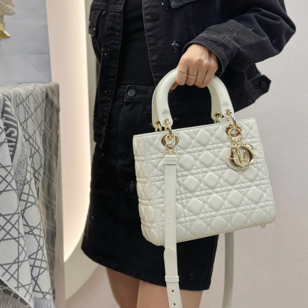 디올 미디엄 레이디백 까나쥬 라떼