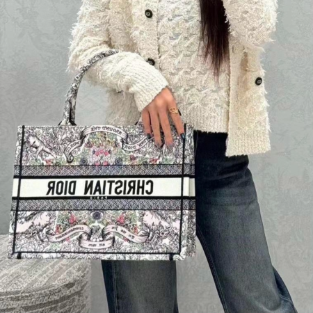 디올 미디엄 북 토트백 어라운드 더 월드 모티프 멀티컬러