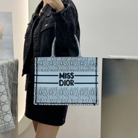 디올 미디엄 북 토트백 미스디올 블루