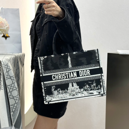 디올 미디엄 북 토트백 파리 자수 블랙 화이트