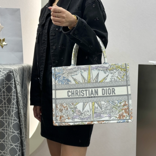 디올 미디엄 북 토트백 레브 디인피니 화이트