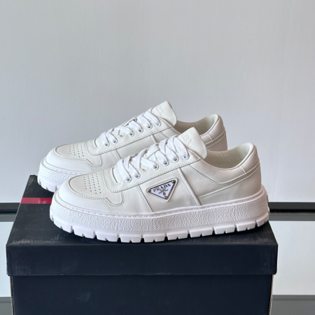프라다 패딩 나파 레더 레이스업 스니커즈 화이트