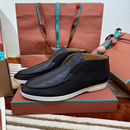 로로피아나 레더 오픈 워크 처카 부츠 블랙