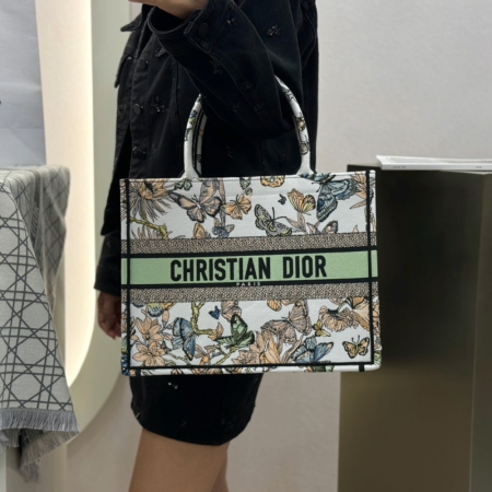 디올 미디엄 북 토트백 화이트 멀티컬러 멕시코