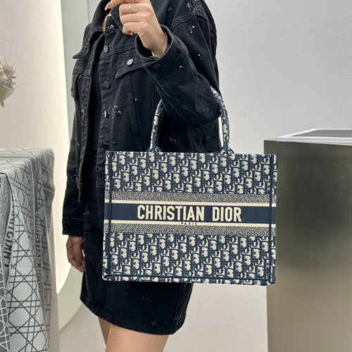 디올 미디엄 북 토트백 블루 오블리크 자수