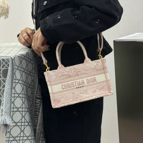 디올 미니 북 토트백 핑크 트왈 드 주이 자수