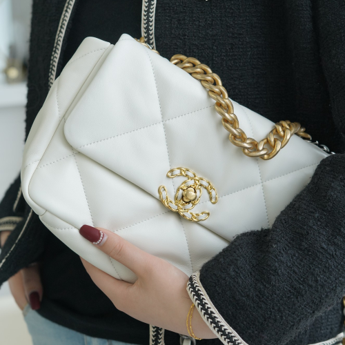 팬더샵 샤넬 램스킨 19 플랩백 스몰 화이트 골드버클