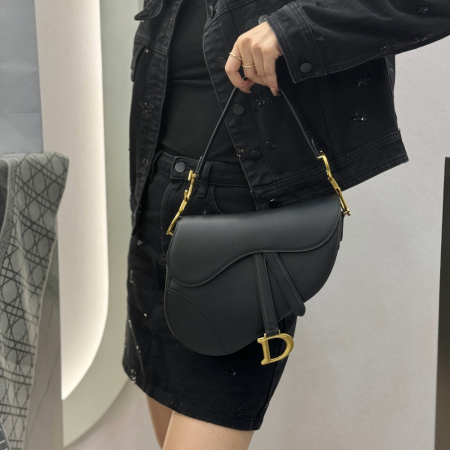 디올 미디엄 새들 스트랩 백 블랙