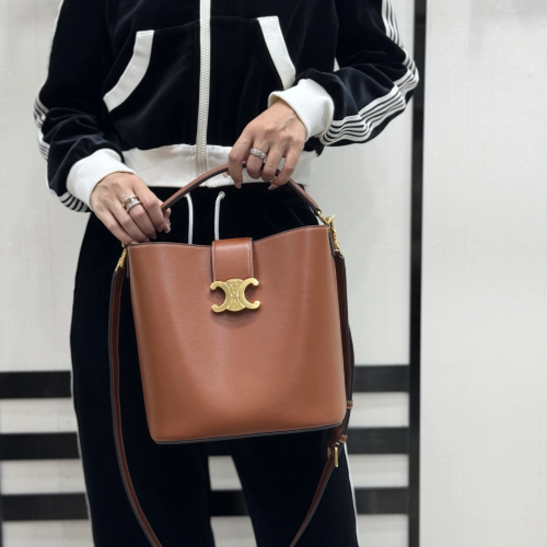 셀린느 미디엄 루이즈백 카프스킨 탄 116613