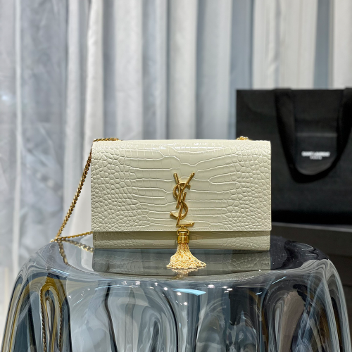 생로랑 모노그램 케이트 숄더백 크로커다일 엠보스 샤이니 레더 블랑 빈티지 금장 354119