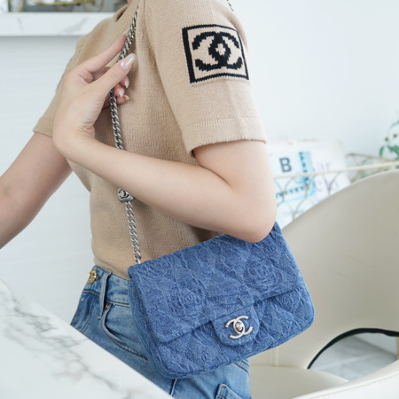 팬더샵 샤넬 23P 카멜리아 스윗하트볼 플랩백 은장 미니