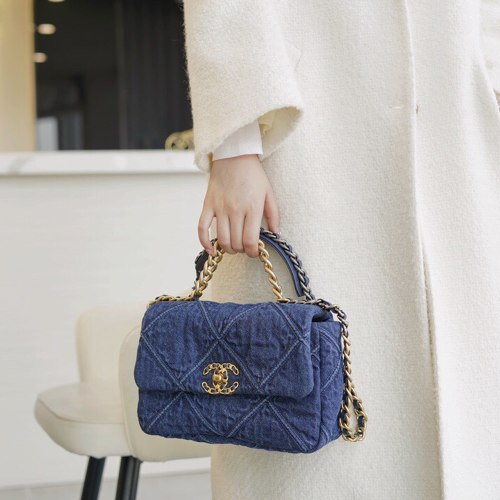 팬더샵 샤넬 19 체인 지갑 프린티드 데님 & 실버 메탈 블루