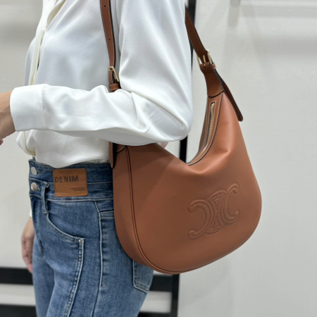 셀린느 엘로이즈 트리옹프 호보백 탄 114713