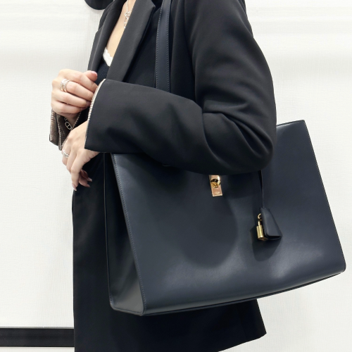 셀린느 카바스 16 숄더백 블랙 112583