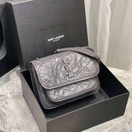 생로랑 니키 숄더백 그레이 533037