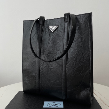 프라다 링클 나파 스몰 토트백 블랙 1BG459