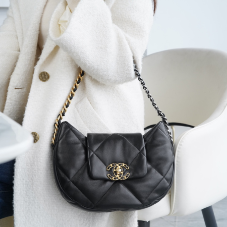 팬더샵 샤넬 19 플랩 호보백 블랙