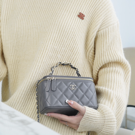 팬더샵 샤넬 23K 베니티 탑 핸들 크로스백 그레이