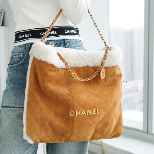 팬더샵 샤넬 23B 시어링 램스킨 22백 카라멜 화이트