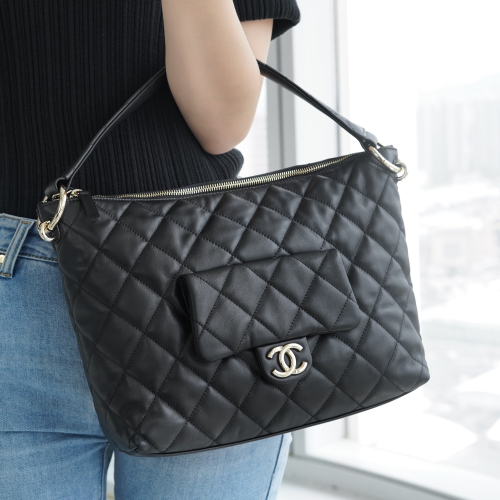 팬더샵 샤넬 23B 샤넬 맥시 호보백 블랙