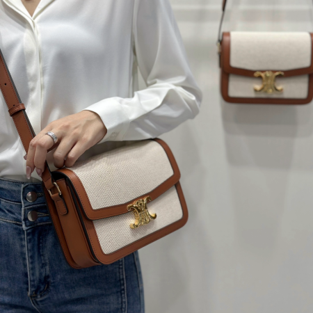 셀린느 클래식 트리오페 숄더백 화이트 191242