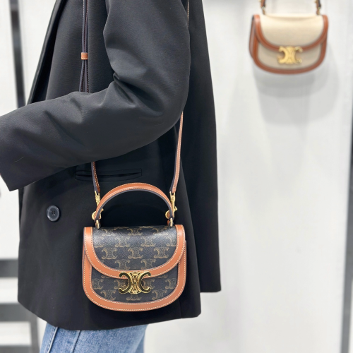 셀린느 트리오페 미니 베사체 토트백 블랙 탄 10K502