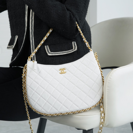 팬더샵 샤넬 23B 호보 백 화이트
