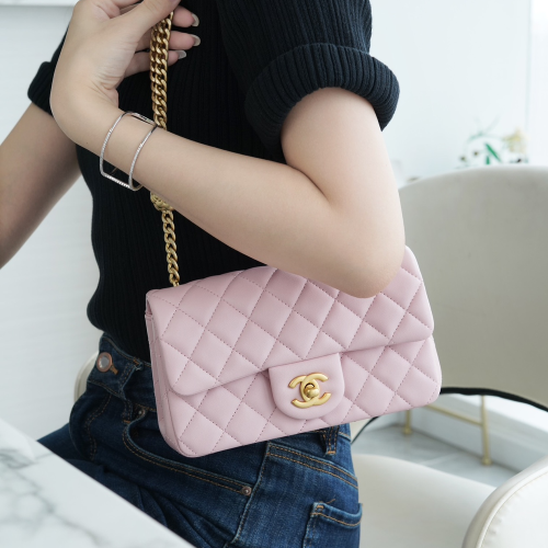 팬더샵 샤넬 23SS 까멜리아 클래식 플랩백 핑크