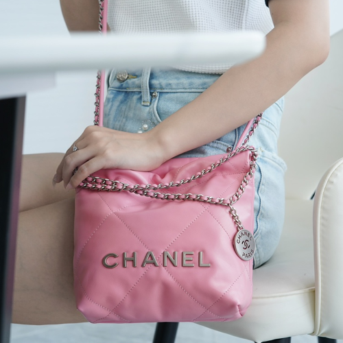 팬더샵 샤넬 23SS 뉴 22백 미니 핑크 실버