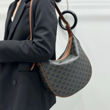 셀린느 엘로이즈 숄더 호보 백 블랙 탄 114712