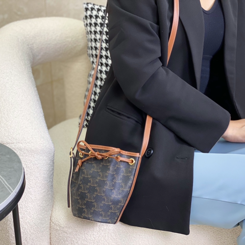 셀린느 미니 드로우스트링 백 탄 10H492