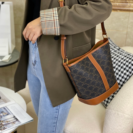 셀린느 버킷백 트리오페 스몰 숄더백 탄 191442