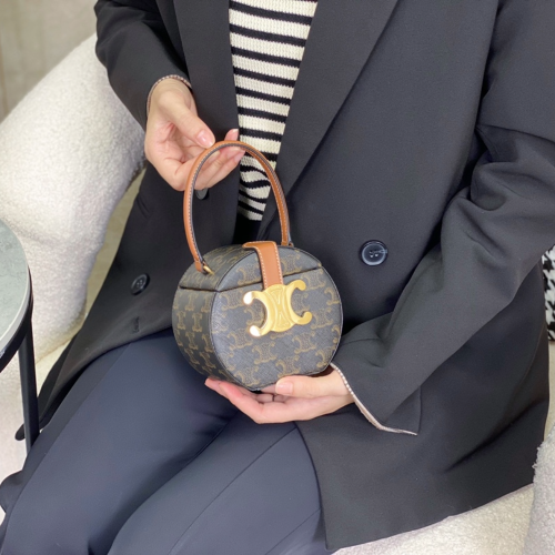 트리오페 카바스 카프스킨 라운드 박스백 199302