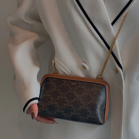 셀린느 트라이엄프 체인 클러치백 10E382