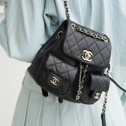 팬더샵 샤넬 23A 듀마 투 포켓 백팩 스몰 블랙 금장